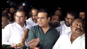 లై డిటెక్టర్‌కు సిద్ధమంటూ రేవంత్‌కు కేటీఆర్ సవాల్: ఈడీ విచారణపై ఏమన్నారంటే?