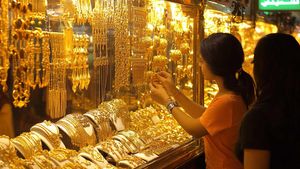 Today Gold Rate: బంగారం ధరలకు బ్రేక్.. మూడు రోజుల తర్వాత పసిడి ప్రియులకు గుడ్ న్యూస్