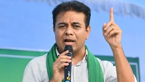 కేటీఆర్ కేసులో అనూహ్య పరిణామం..!!