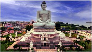 అమరావతి నిర్మాణంలో కీలక పరిణామం - తాజా నిర్ణయంతో..!!