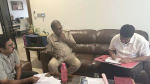 వంశీకి జైల్లో స్పెషల్ ట్రీట్మెంట్ - సీసీ కెమేరాల్లో దొరికేసారు..!!