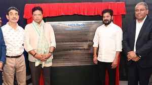 సీఎం రేవంత్ సంకల్పం గట్టిది బ్రో.. HCL కొత్త క్యాంపస్‌ ప్రారంభం..!!