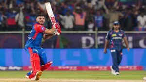వైజాగ్‌ పిచ్ అంటే.. ఊపొస్తుందతనికి: వెనుకా ముందు చూడడు