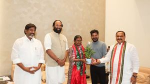 మూడు వర్గాలు! కాంగ్రెస్ నేతలకు మీనాక్షి నటరాజన్ హెచ్చరిక