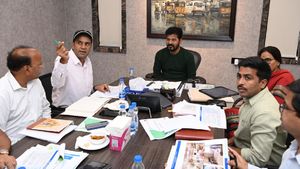విద్యార్థులకు రేవంత్ సర్కారు గుడ్‌న్యూస్..
