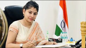 ఆ మర్మం ఏందో..? స్మితా సబర్వాల్‌కు స్ట్రాంగ్ కౌంటర్!