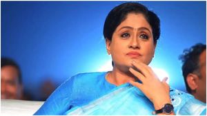 విజయశాంతి దంపతులకు బెదిరింపు మెసేజ్‌లు