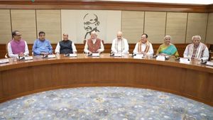 తిరుమల, శ్రీకాళహస్తి భక్తుల కోసం కేంద్ర కేబినెట్ కీలక నిర్ణయం..!!