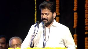 మరో పదేళ్లు కేసీఆర్ ఫాంహౌస్‌కే పరిమితం.. చర్చకు సిద్ధమా? : సీఎం రేవంత్ రెడ్డి