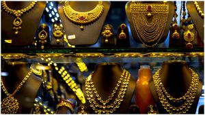 Today's Gold Rates:భారీగా తగ్గిన బంగారం ధరలు..హైదరాబాదులో పసిడి ధర ఇలా..!!