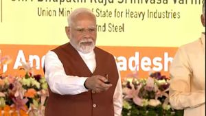 అమరావతి పనుల్ని పునఃప్రారంభించిన మోడీ-రాజధాని, పోలవరానికి సహకరిస్తామని హామీ..!