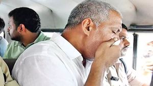  వల్లభనేని వంశీకి తీవ్ర అస్వస్థత - హుటా హుటిన..!!