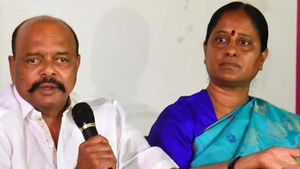  కొండా కు వ్యతిరేకంగా కాంగ్రెస్ నేతల సంచలన నిర్ణయం..!?