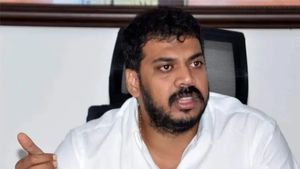 మాజీమంత్రి అనిల్‌ కుమార్‌ యాదవ్‌కు బిగ్ షాక్..!