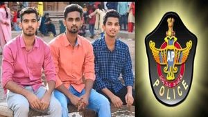 ఏపీలో అరుదైన ఘటన.. ఒకే కుటుంబంలో ముగ్గురికి కానిస్టేబుల్ జాబ్స్ !