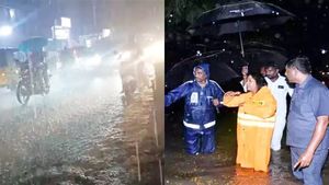హైదరాబాద్ లో ఘోరం.. డ్రైనేజిలో పడి ముగ్గురు కొట్టుకుపోయి..