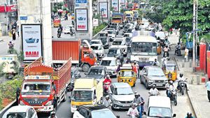 ఇకపై తెలంగాణలో వాహనాలకు ఇవి తప్పనిసరి- టూవీలర్లు, సెవెన్ సీటర్లు సైతం: కొత్త గైడ్ లైన్స్