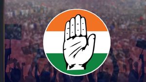 కాంగ్రెస్ పార్టీ తెలివితేటలు చూస్తే.. చార్లీచాప్లిన్ గుర్తుకు వస్తాడు!!