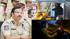రోడ్లపై ఇలా చేస్తే కఠిన చర్యలు.. సీపీ సజ్జనార్‌ మాస్ వార్నింగ్‌ 