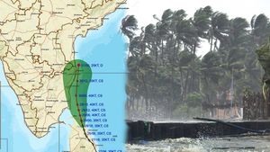  ఏపీలో తుఫాను తీవ్రత, బయటకు రావద్దు - ఈ జిల్లాల్లో అతి భారీ వర్షాలు..!!