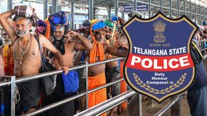దీక్ష తీసుకోవాలనుకుంటే సెలవు పెట్టండి, సిబ్బందికి పోలీసు శాఖ ఆదేశాలు..!!