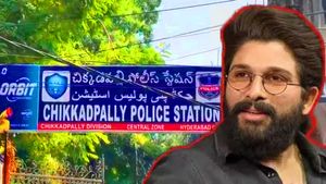 అల్లు అర్జున్ పై ఛార్జ్ షీట్, వెంటాడుతున్న తొక్కిసలాట..!!