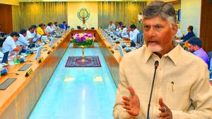  కేబినెట్ భేటీలో మంత్రి కన్నీటి పర్యంతం, ఓదార్చిన సీఎం చంద్రబాబు..!!