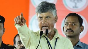 అంత జరిగితే నాకు చెప్పరా, అనవసర వివాదం - చంద్రబాబు ఆగ్రహం..!!