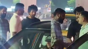 షాకింగ్ వీడియో: స్టార్ హీరో కారుకు ప్రమాదం..