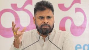  ఆ ముగ్గురు నాతో ఉండటంతోనే ఇది సాధ్యమైంది - పవన్ కీలక వ్యాఖ్యలు..!!