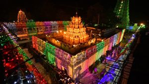  దుర్గమ్మ దర్శనంకు వచ్చే భక్తులకు బిగ్ అప్డేట్ - అమల్లోకి కొత్త విధానం..!!