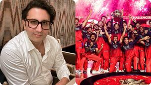 IPL 2026: RCB కొనుగోలు రేసులో బిలియనీర్ ? చరిత్ర చూడని రేటు..!