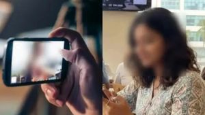 ప్రియుడికి తల్లి, పిన్ని ప్రైవేట్ ఫోటోలను పంపిన కూతురు.. ఎక్కడంటే..?