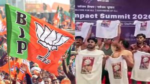 ఏపీలో కాంగ్రెస్ కార్యాలయాలపై కోడిగుడ్లు, రాళ్లతో దాడి...!!