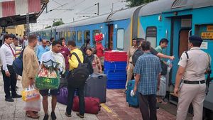 త్వరలో తిరుపతి, హైదరాబాద్‌కు నేరుగా రైళ్లు: ఆ జిల్లాకు కేంద్రమంత్రి తీపికబురు!