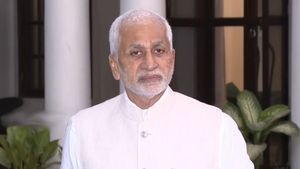 సాయిరెడ్డి తాజా సంకేతాలు, తెర వెనుక..!?