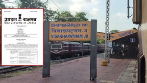 విశాఖ రైల్వే జోన్: కేంద్రం కీలక గెజిట్!