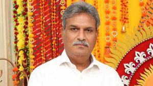 రూ. 350 కోట్లు హాంఫట్: ఈడీకి కేశినేని నాని సవివరాలు అందజేత: అందులో ఉన్న పేర్లు