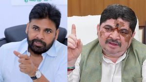 పవన్ క్షమాపణ చెప్పాకే, ప్రమాణం చేయగలవా - పొన్నం సంచలనం..!!
