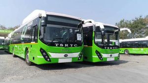 స్టూడెంట్‌ బస్‌పాస్‌ల పై TGSRTC కీలక నిర్ణయం, ఇక నుంచి..!!