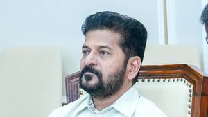 సీఎం రేవంత్ సభ: నేడు హైదరాబాద్ లో ఈ రూట్ లో ట్రాఫిక్ ఆంక్షలు