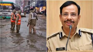 అత్యవసరమైతే తప్ప ఎవరూ ఇళ్ల నుంచి బయటకు రావద్దు.. సజ్జనార్ కీలక హెచ్చరికలు