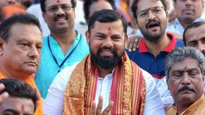  బండి, ఈటెల సయోధ్య పై రాజాసింగ్ సంచలన వ్యాఖ్యలు..!!