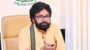 చెప్పినట్లుగానే వారికి పవన్ మార్క్ ట్రీట్మెంట్ షురూ..!!