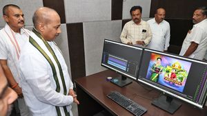 ఎస్వీబీసీ రీవ్యాంప్: ఆ విషయంలో రాజీపడొద్దు: టీటీడీ ఈఓ ఆదేశాలు