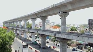  హైదరాబాద్ లో తొలి డబుల్ డెక్కర్ ఫ్లైఓవర్ - సిగ్నల్ ఫ్రీ జర్నీ..!!