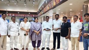  కేంద్ర మంత్రిని కలిసిన ముగ్గురు ప్రభుత్వ టీచర్లు సస్పెండ్- అసలు కారణం ఏంటి..!?