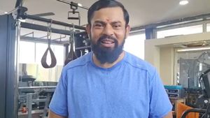 అర్ధరాత్రి మీ ఎమ్మెల్సీని ఎందుకు పార్టీ బహిష్కరించావ్: రాజాసింగ్ సూటి ప్రశ్న
