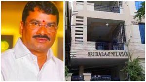 ఏసీబీ వలలో మరో అవినీతి తిమింగలం.. రూ.100 కోట్లకు పైగా ఆస్తులు..?