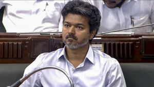 కేంద్రం అభీష్టానికి వ్యతిరేకంగా సీఎం విజయ్- నీట్ పై అసెంబ్లీలో తీర్మానం 